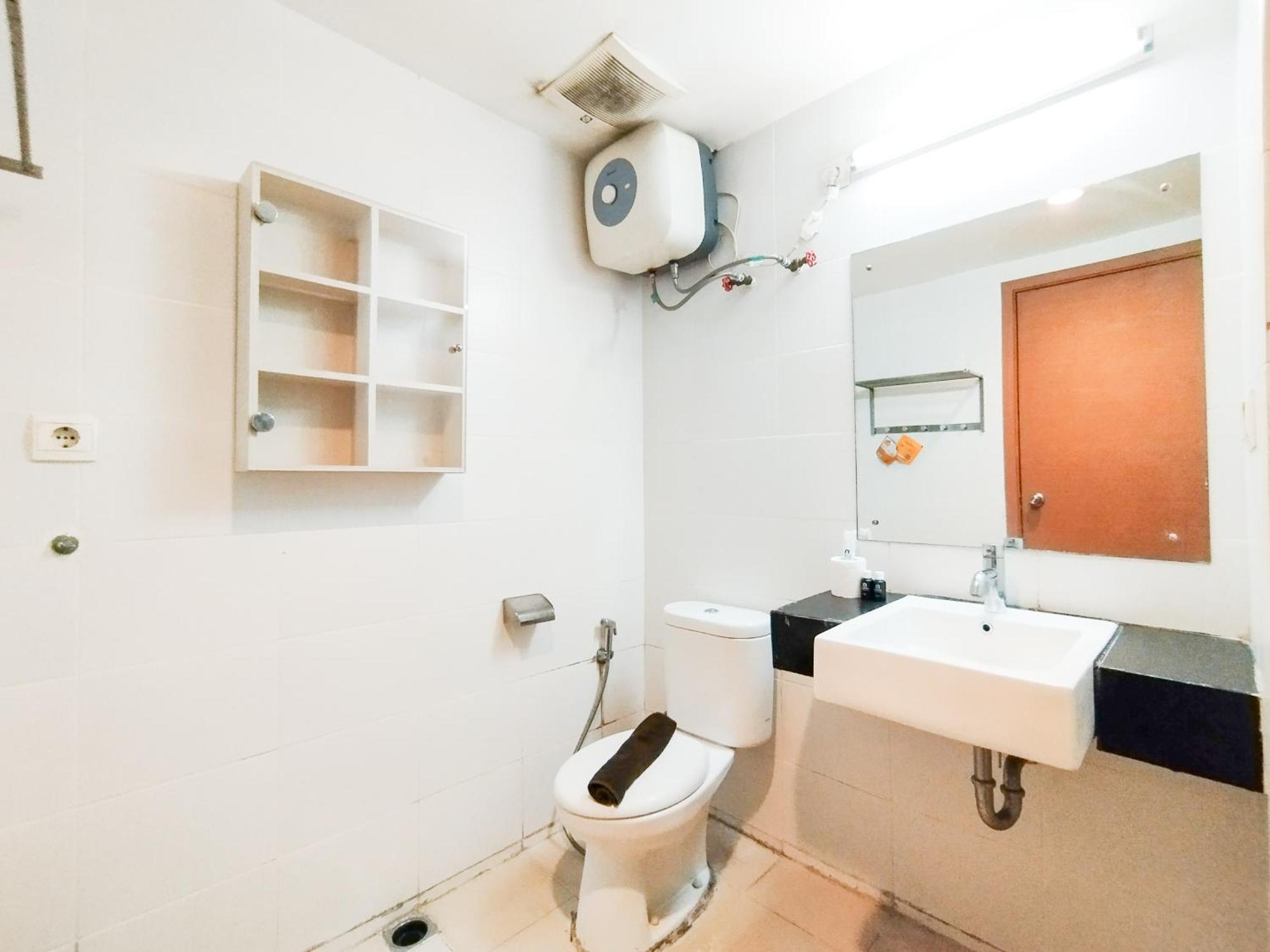 Simply And Comfy Studio Room Apartment Beverly Dago By Travelio Бандунг Екстериор снимка